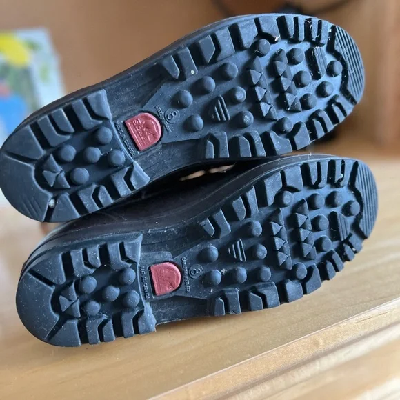 Sorel Tan and Black Winter Boots - Picture 3 of 3